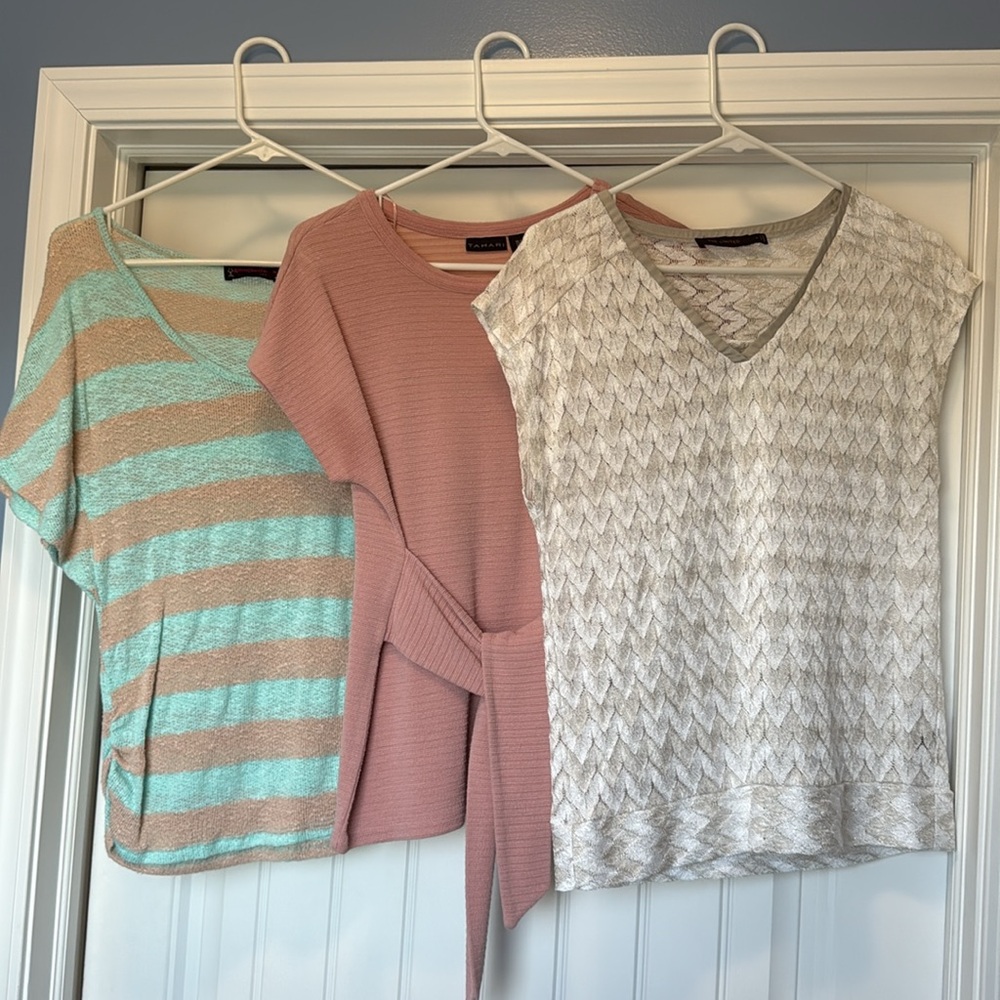 Short sleeve bundle.